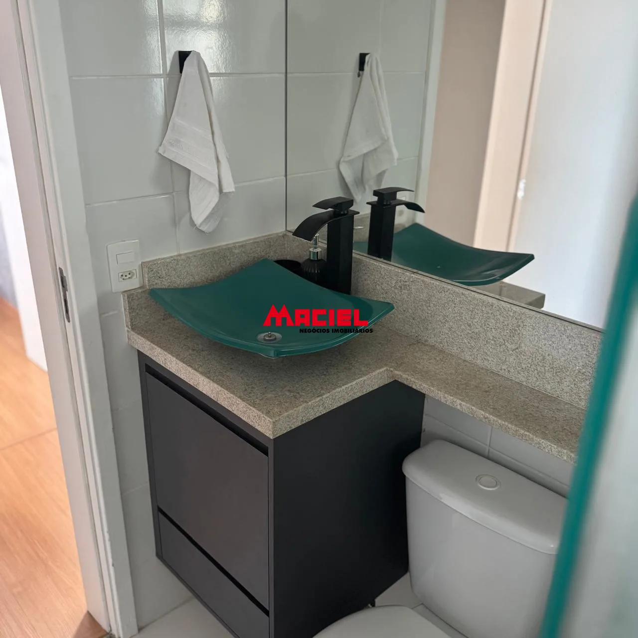 Alugar Apartamento / Padr&atilde;o em S&atilde;o Jos&eacute; dos Campos R$ 2.950,00 - Foto 15