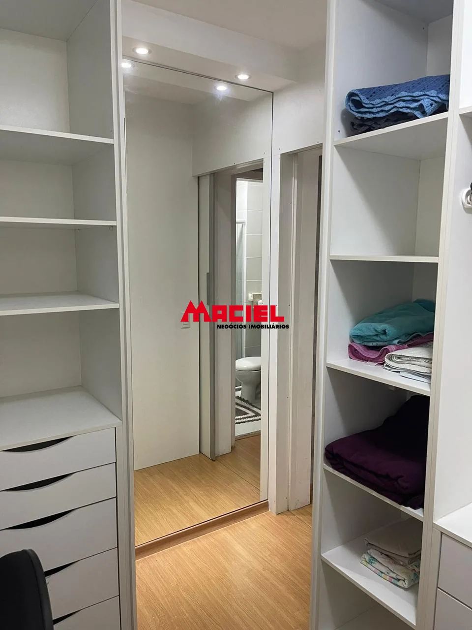 Alugar Apartamento / Padr&atilde;o em S&atilde;o Jos&eacute; dos Campos R$ 2.950,00 - Foto 17