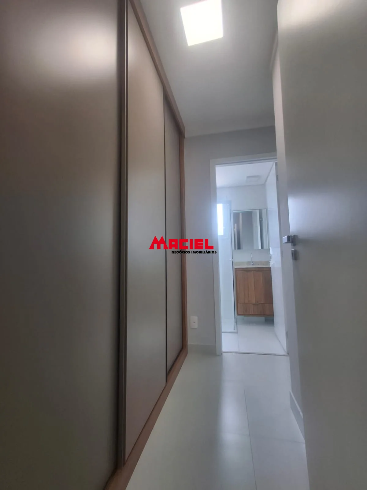 Alugar Apartamento / Padr&atilde;o em S&atilde;o Jos&eacute; dos Campos R$ 3.900,00 - Foto 11