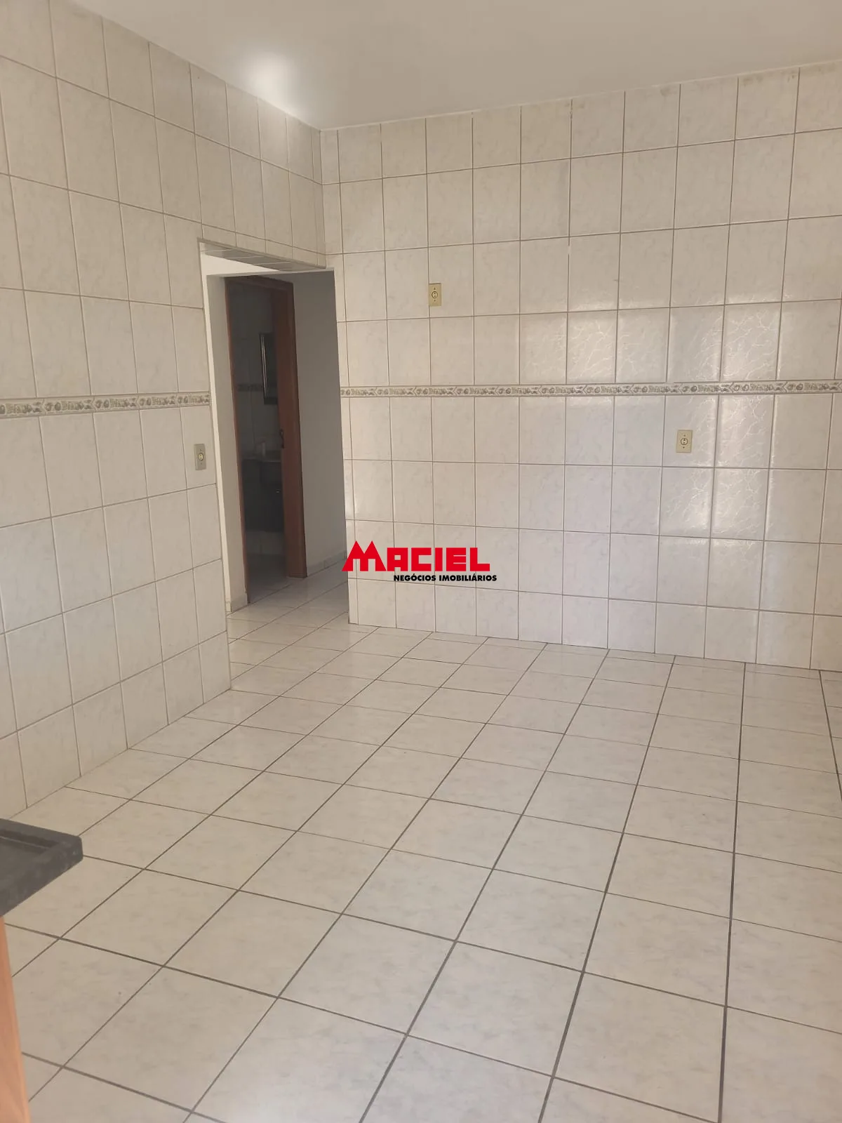 Alugar Casa / Padr&atilde;o em S&atilde;o Jos&eacute; dos Campos R$ 2.500,00 - Foto 4