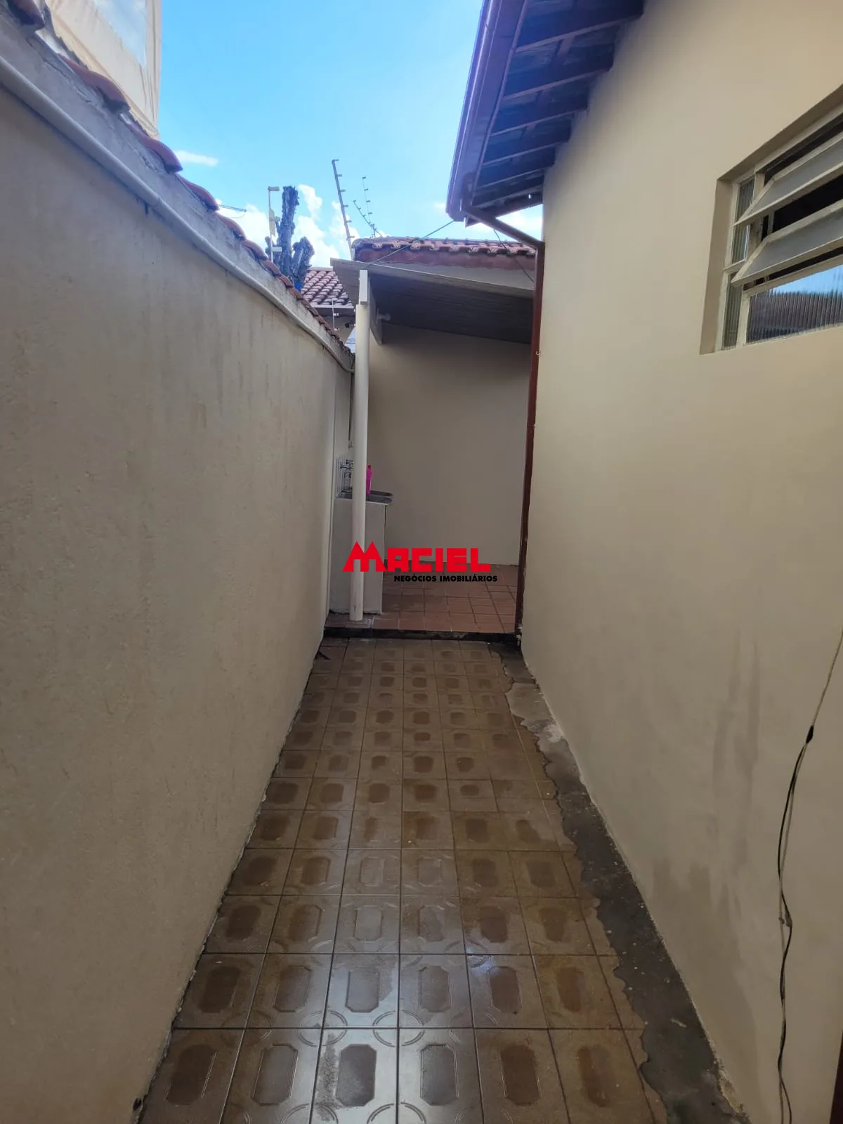 Alugar Casa / Padr&atilde;o em S&atilde;o Jos&eacute; dos Campos R$ 2.500,00 - Foto 5