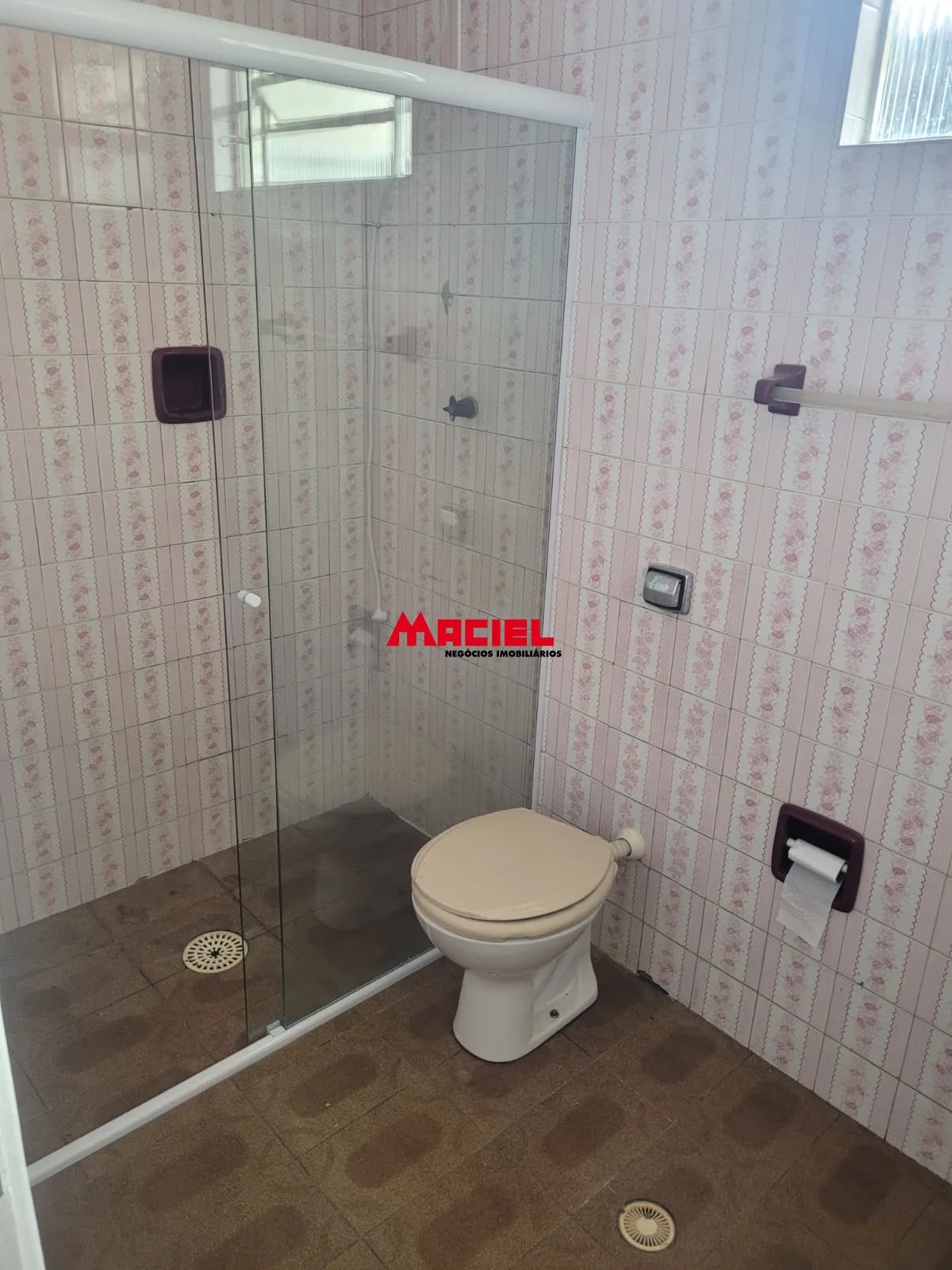 Alugar Casa / Padr&atilde;o em S&atilde;o Jos&eacute; dos Campos R$ 2.500,00 - Foto 10
