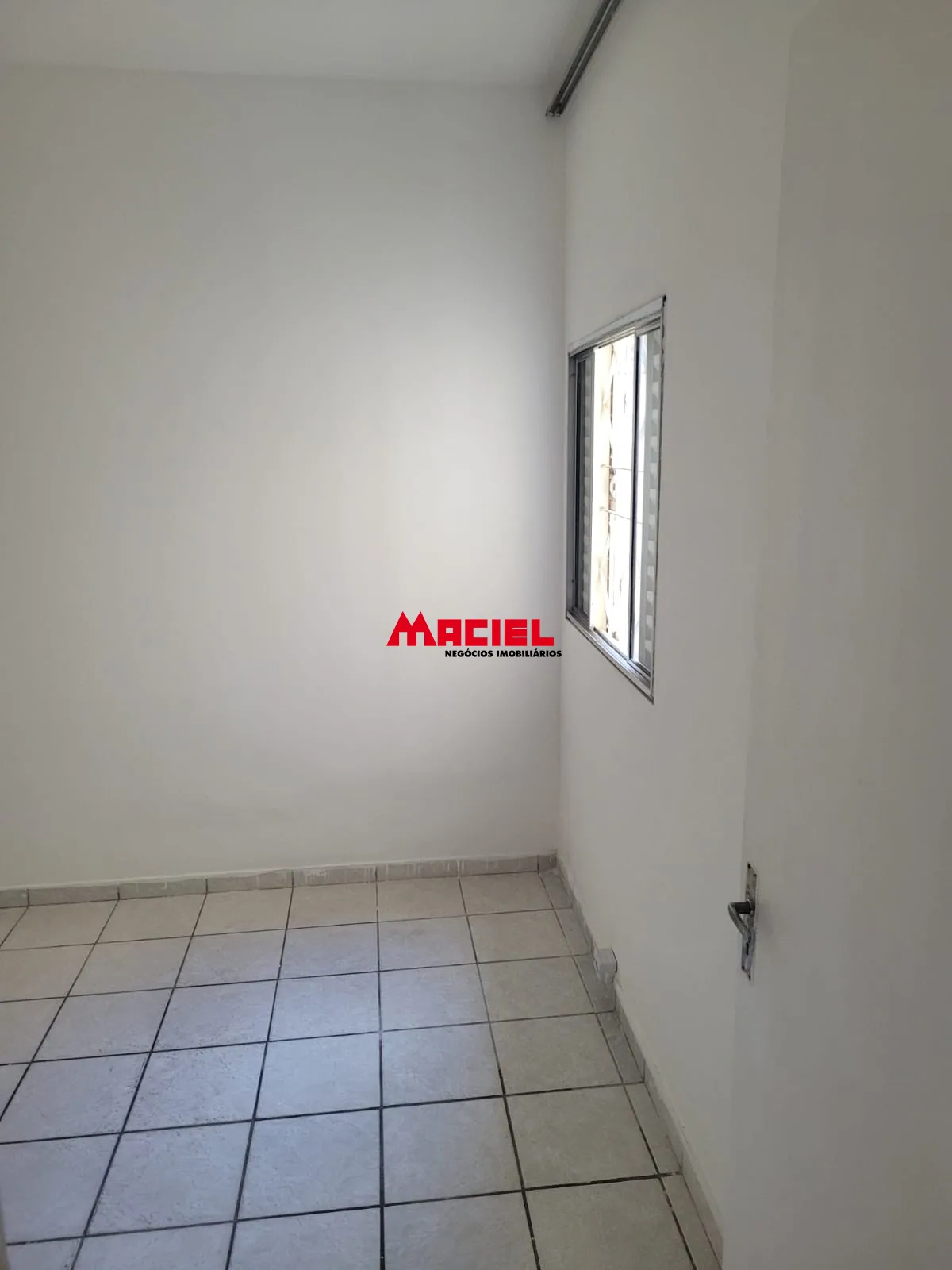 Alugar Casa / Padr&atilde;o em S&atilde;o Jos&eacute; dos Campos R$ 2.500,00 - Foto 11