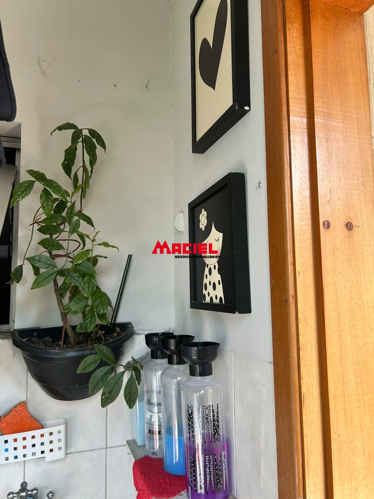 Alugar Apartamento / Mobiliado em S&atilde;o Jos&eacute; dos Campos R$ 1.700,00 - Foto 9
