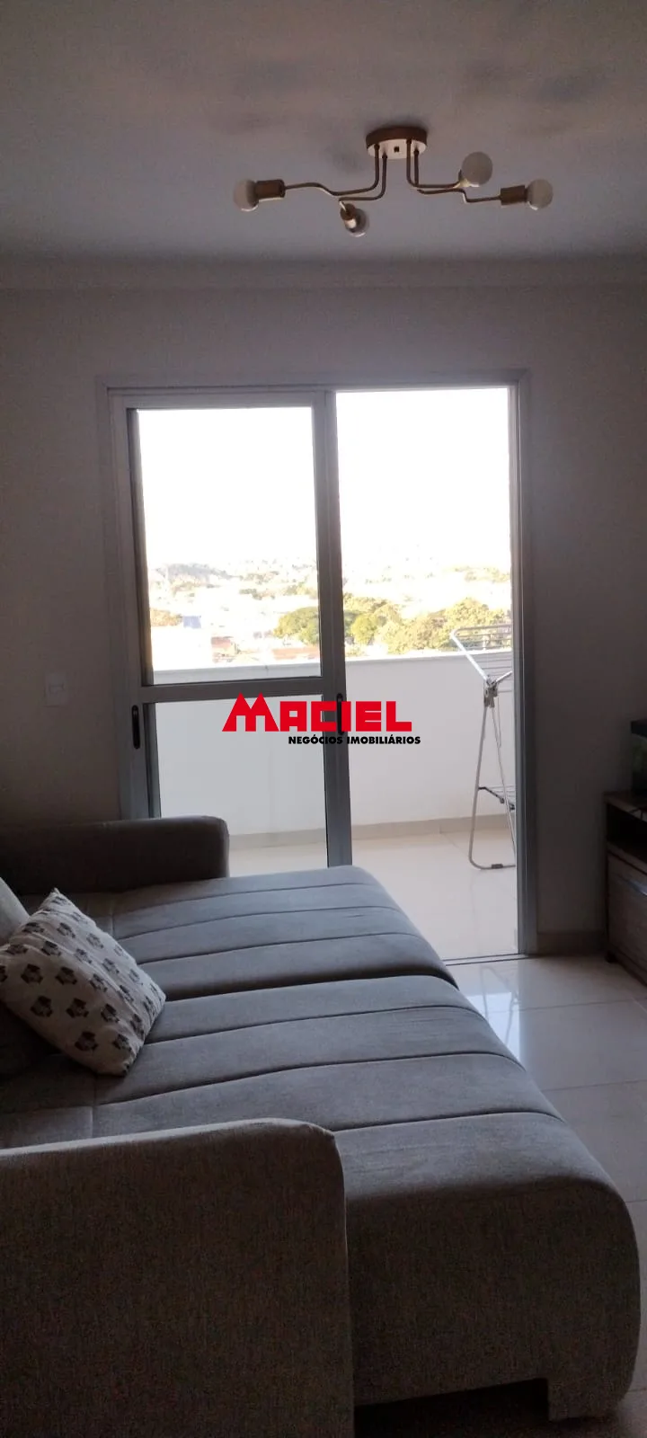 Comprar Apartamento / Padr&atilde;o em S&atilde;o Jos&eacute; dos Campos R$ 450.000,00 - Foto 2