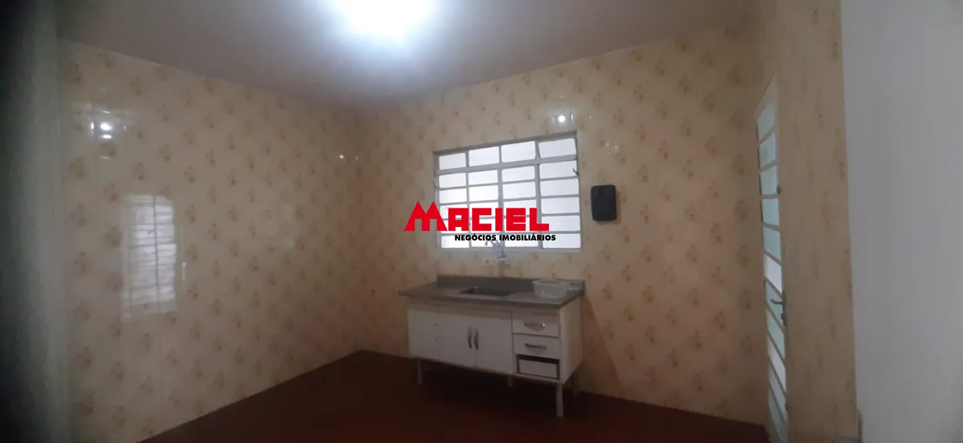 Alugar Casa / Padr&atilde;o em S&atilde;o Jos&eacute; dos Campos R$ 3.300,00 - Foto 4