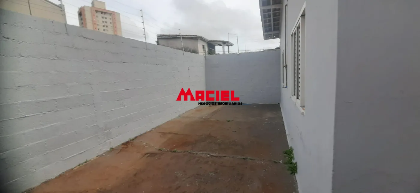 Alugar Casa / Padr&atilde;o em S&atilde;o Jos&eacute; dos Campos R$ 3.300,00 - Foto 14