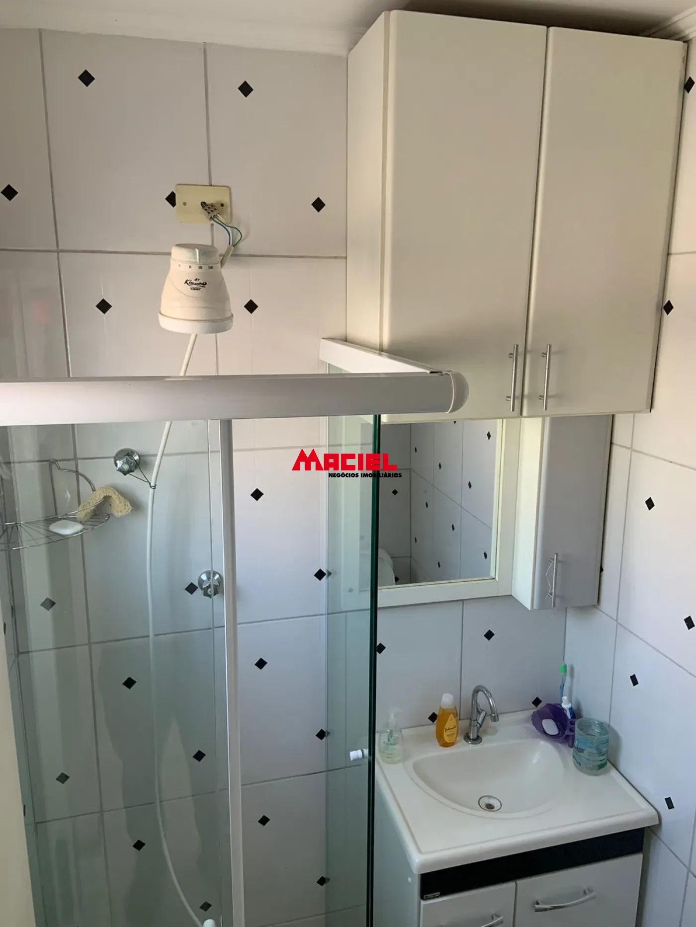 Alugar Casa / Padr&atilde;o em S&atilde;o Jos&eacute; dos Campos R$ 2.300,00 - Foto 24