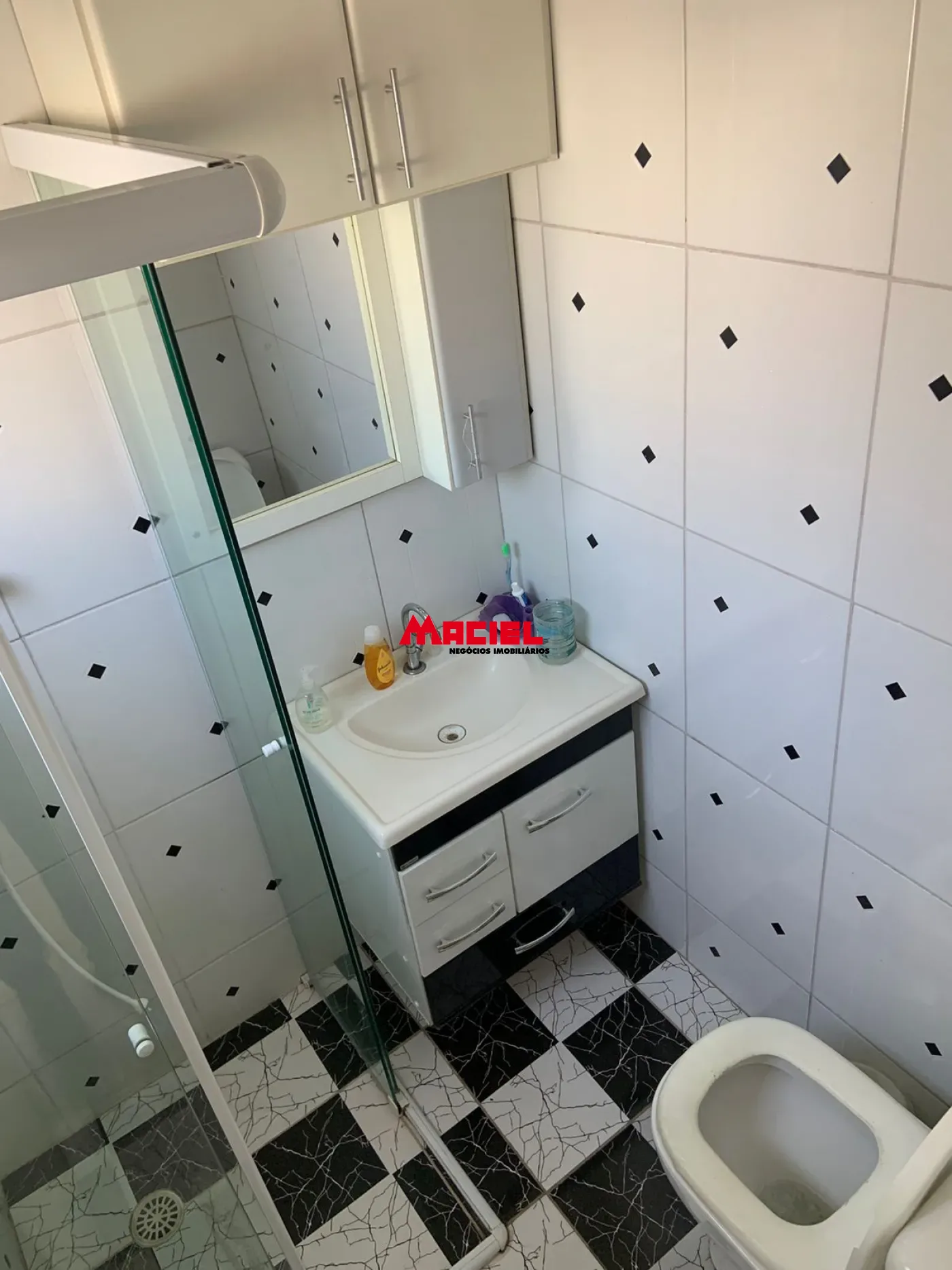 Alugar Casa / Padr&atilde;o em S&atilde;o Jos&eacute; dos Campos R$ 2.300,00 - Foto 28