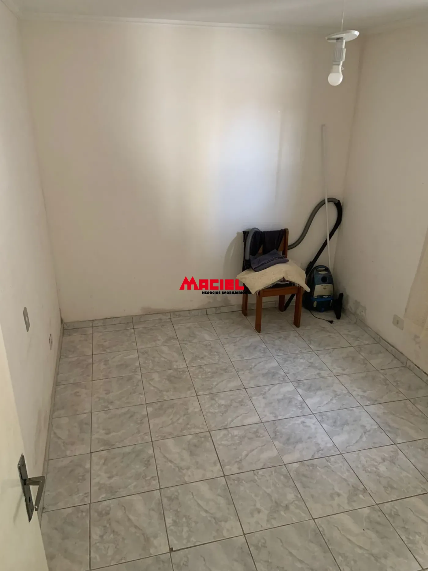 Alugar Casa / Padr&atilde;o em S&atilde;o Jos&eacute; dos Campos R$ 2.300,00 - Foto 32