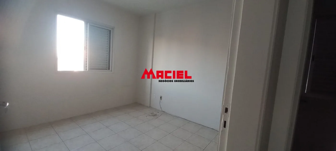 Alugar Apartamento / Padr&atilde;o em S&atilde;o Jos&eacute; dos Campos R$ 2.800,00 - Foto 2