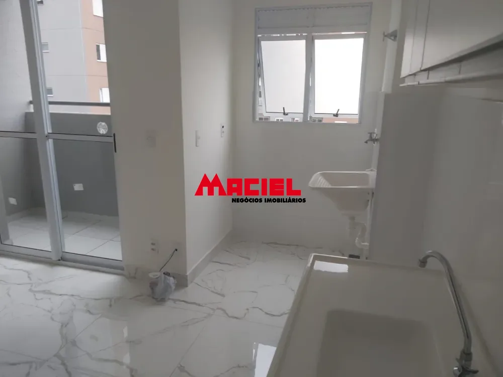 Alugar Apartamento / Padr&atilde;o em S&atilde;o Jos&eacute; dos Campos R$ 2.300,00 - Foto 2
