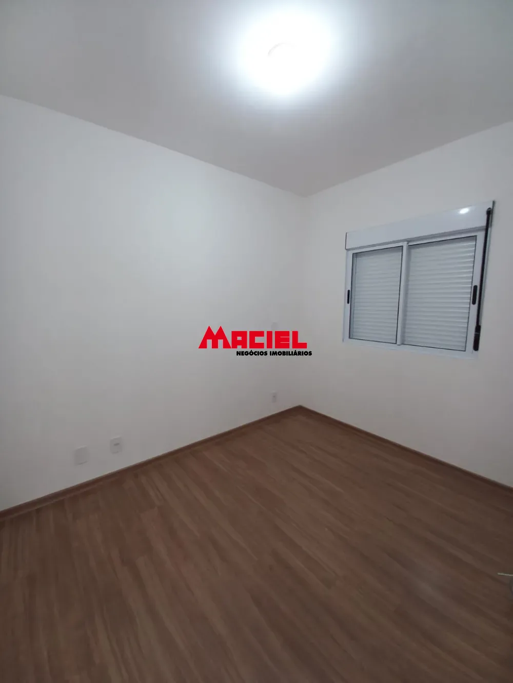 Alugar Apartamento / Padr&atilde;o em S&atilde;o Jos&eacute; dos Campos R$ 2.300,00 - Foto 8