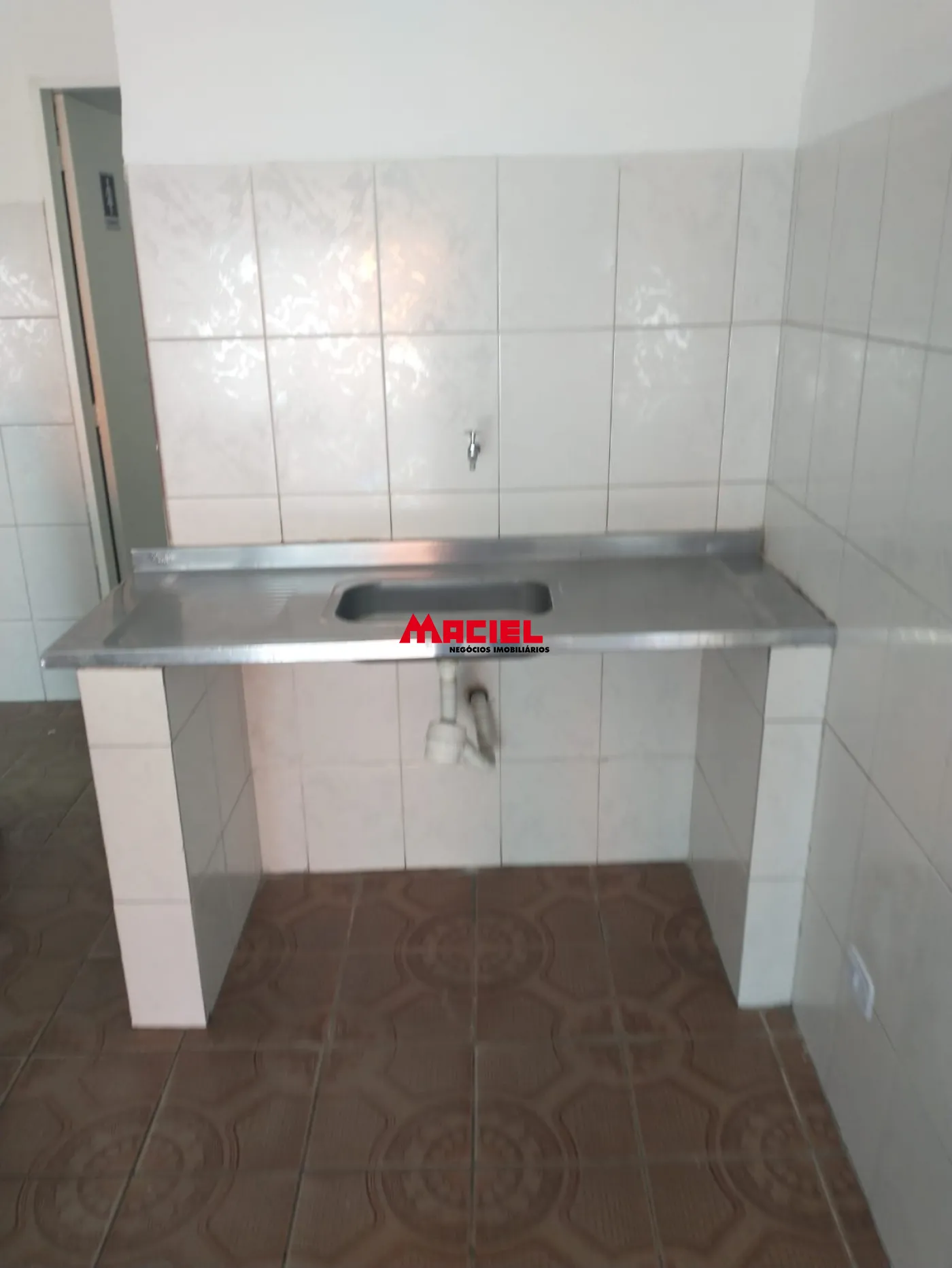 Alugar Comercial / Ponto Comercial em S&atilde;o Jos&eacute; dos Campos R$ 3.500,00 - Foto 5