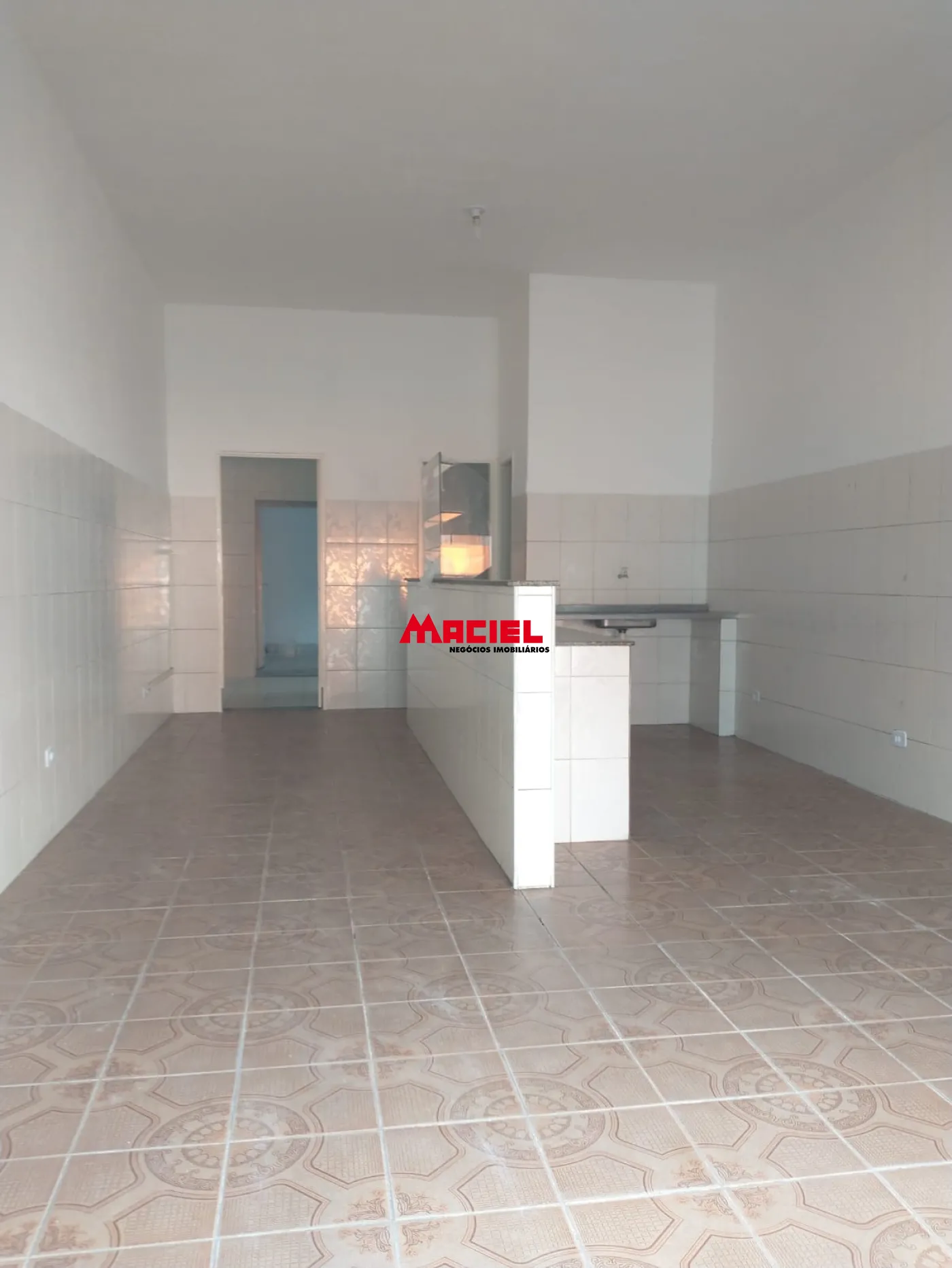 Alugar Comercial / Ponto Comercial em S&atilde;o Jos&eacute; dos Campos R$ 3.500,00 - Foto 4