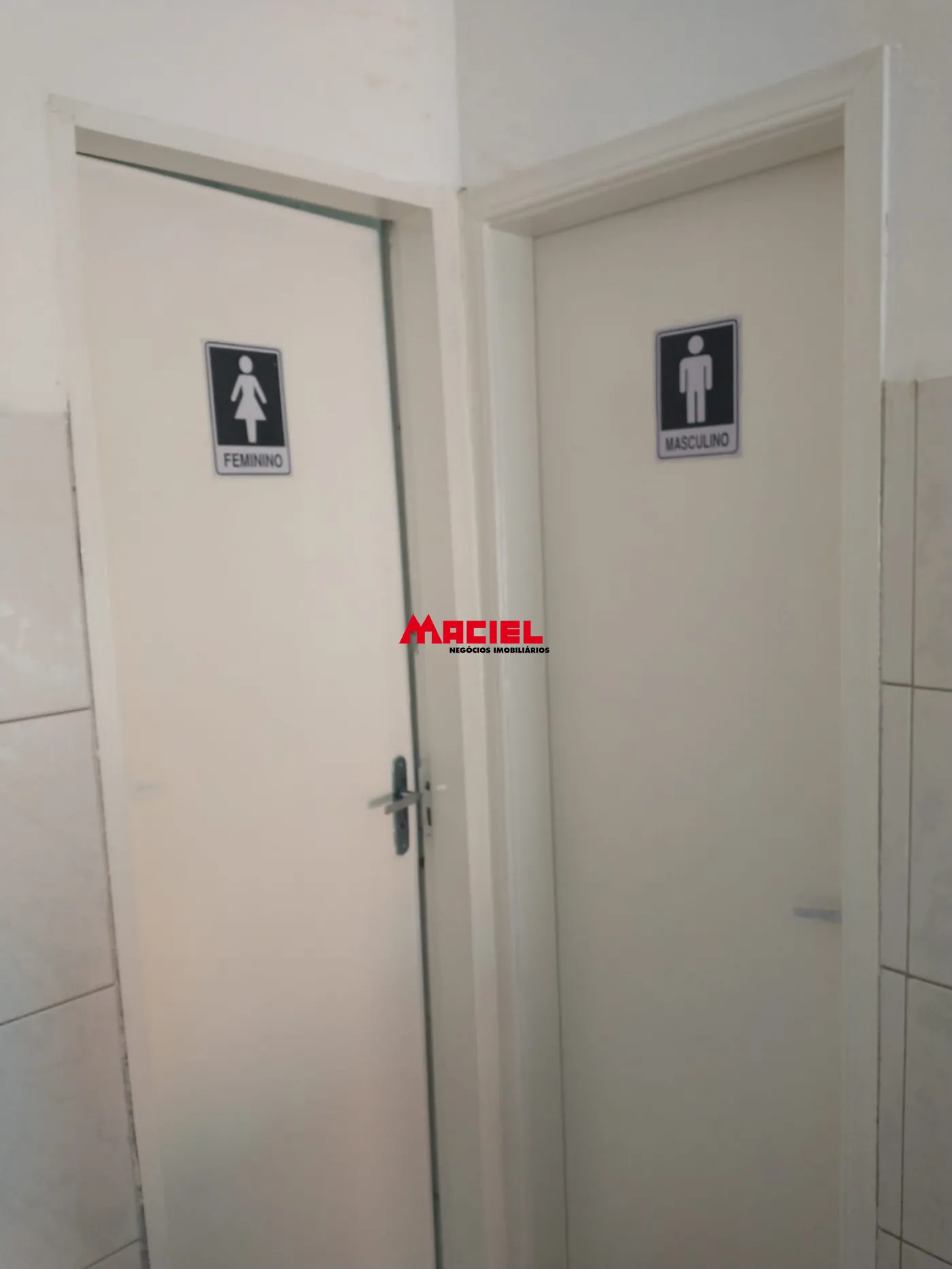 Alugar Comercial / Ponto Comercial em S&atilde;o Jos&eacute; dos Campos R$ 3.500,00 - Foto 9