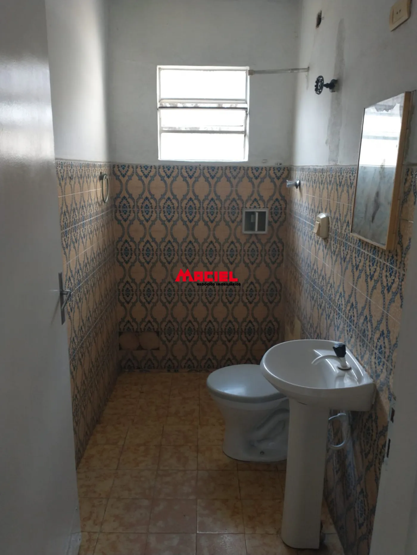 Alugar Comercial / Ponto Comercial em S&atilde;o Jos&eacute; dos Campos R$ 3.500,00 - Foto 17