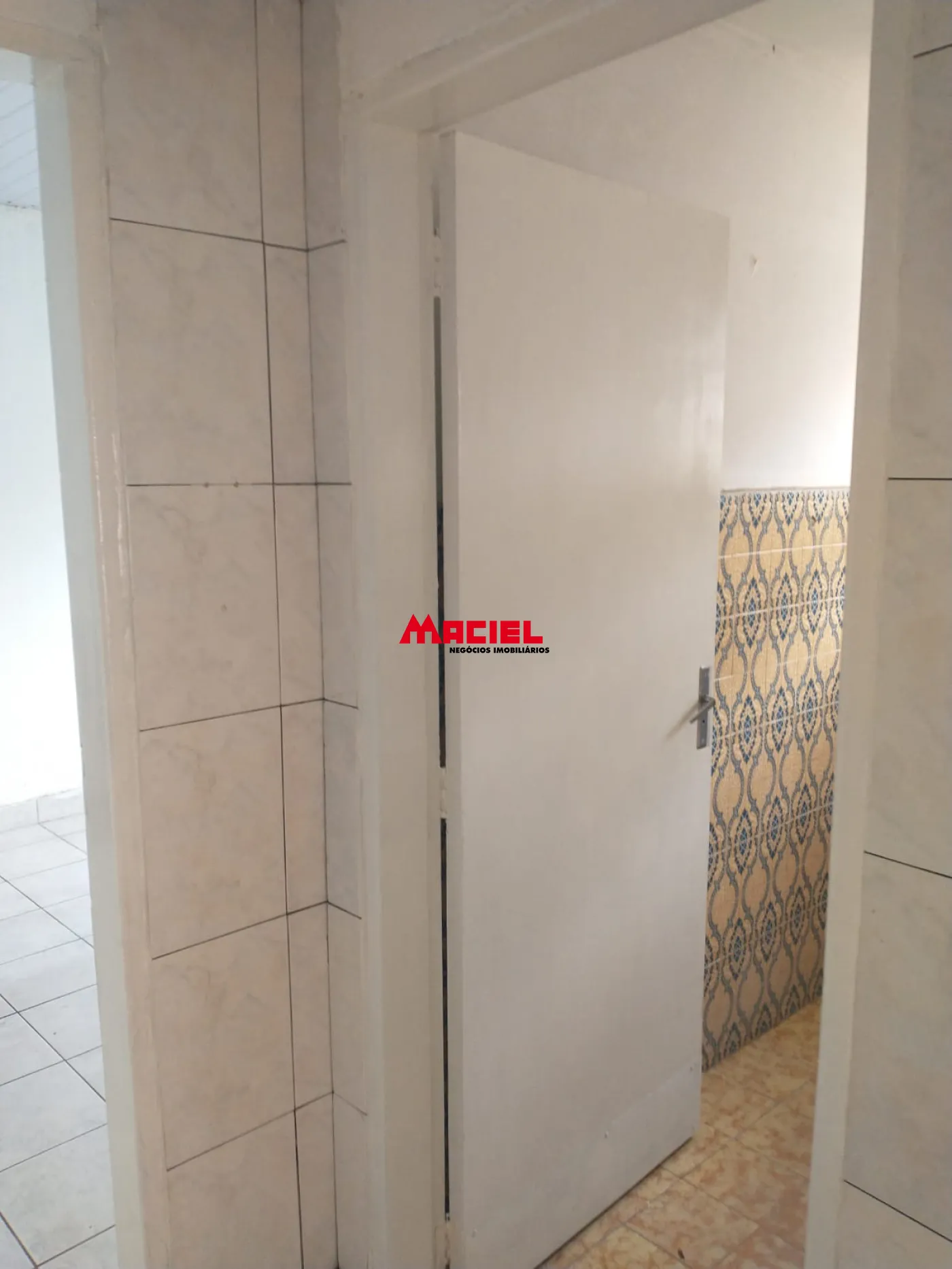 Alugar Comercial / Ponto Comercial em S&atilde;o Jos&eacute; dos Campos R$ 3.500,00 - Foto 23