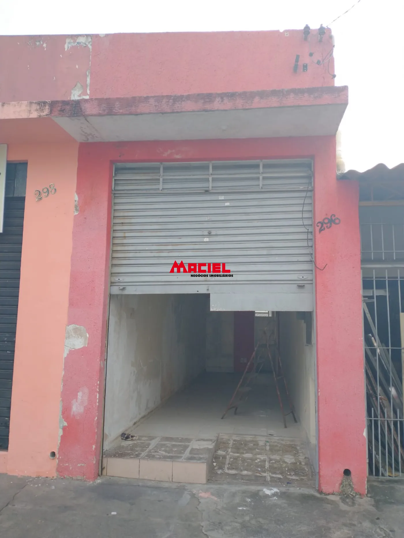Alugar Comercial / Ponto Comercial em S&atilde;o Jos&eacute; dos Campos R$ 1.300,00 - Foto 2