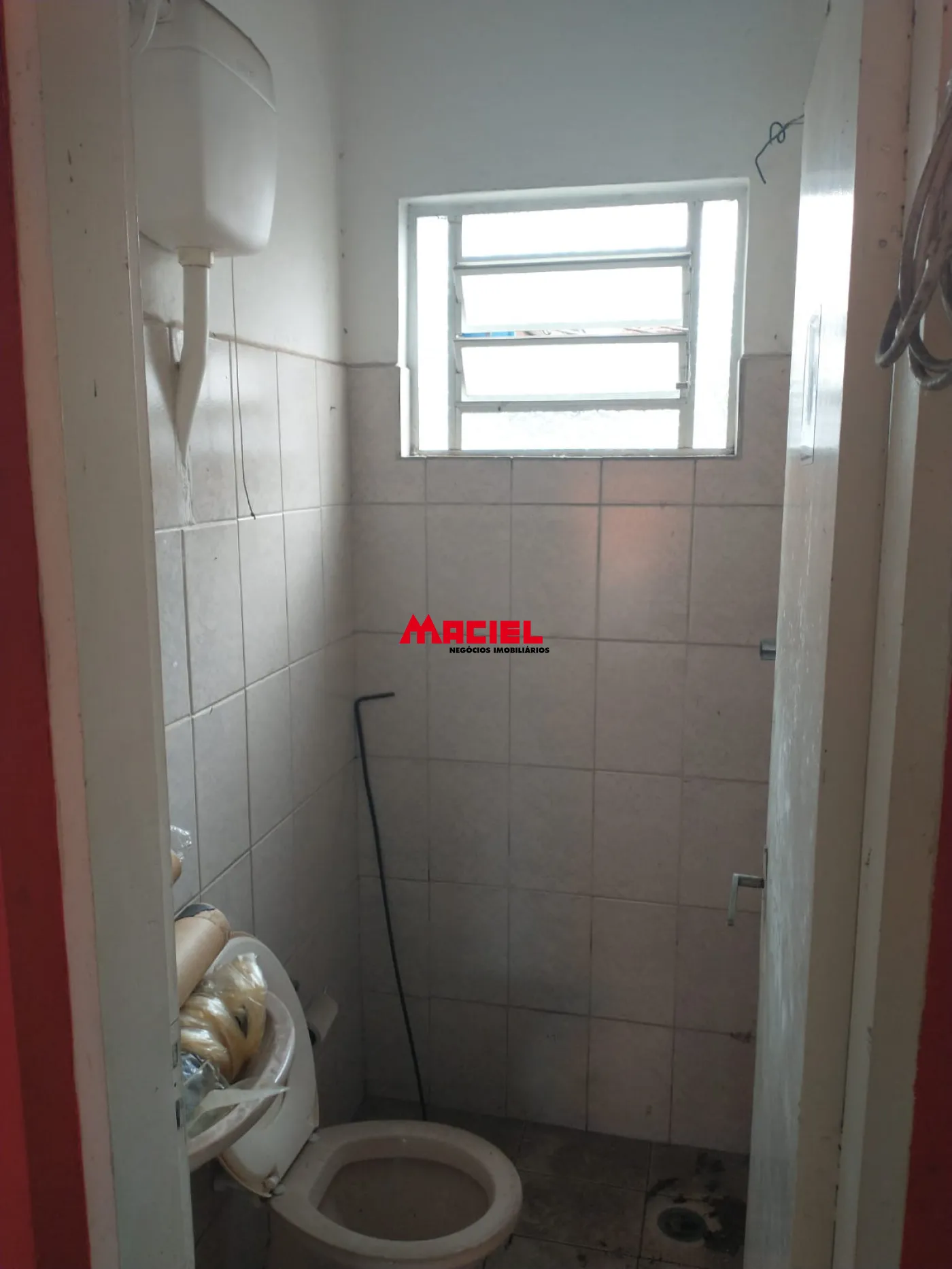 Alugar Comercial / Ponto Comercial em S&atilde;o Jos&eacute; dos Campos R$ 1.300,00 - Foto 5