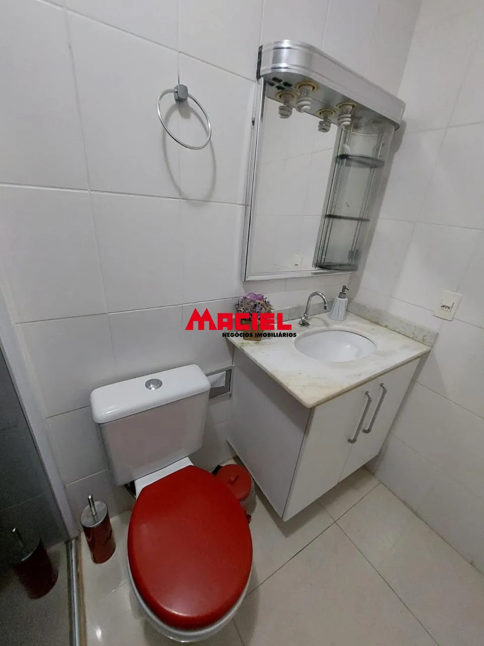 Alugar Apartamento / Mobiliado em S&atilde;o Jos&eacute; dos Campos R$ 3.500,00 - Foto 17