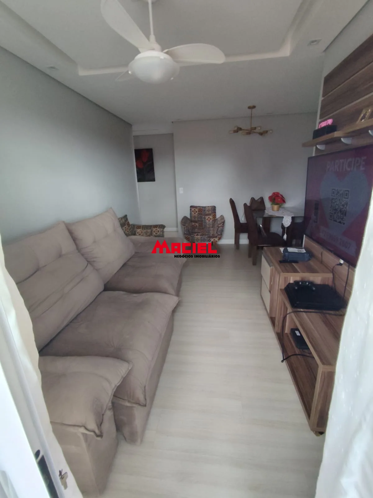Alugar Apartamento / Padr&atilde;o em S&atilde;o Jos&eacute; dos Campos R$ 2.200,00 - Foto 3
