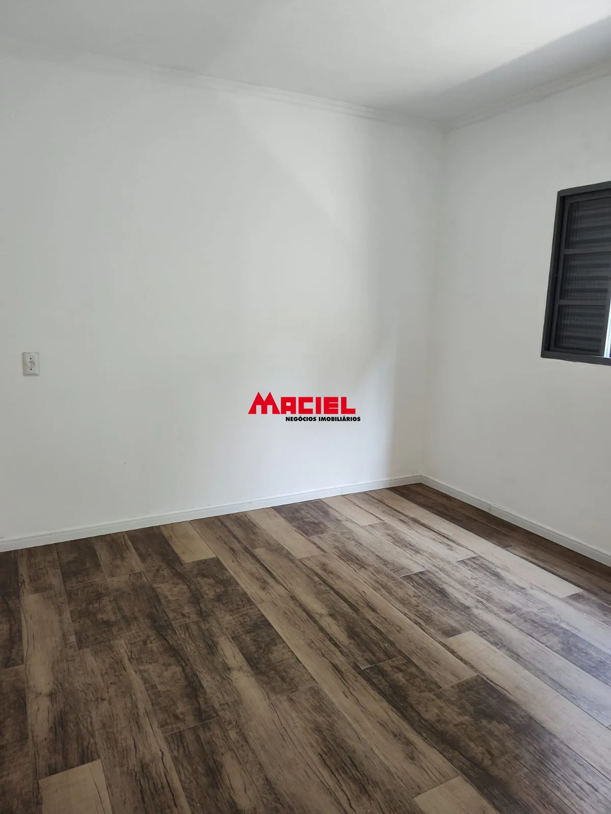 Alugar Casa / Sobrado em S&atilde;o Jos&eacute; dos Campos R$ 2.500,00 - Foto 11