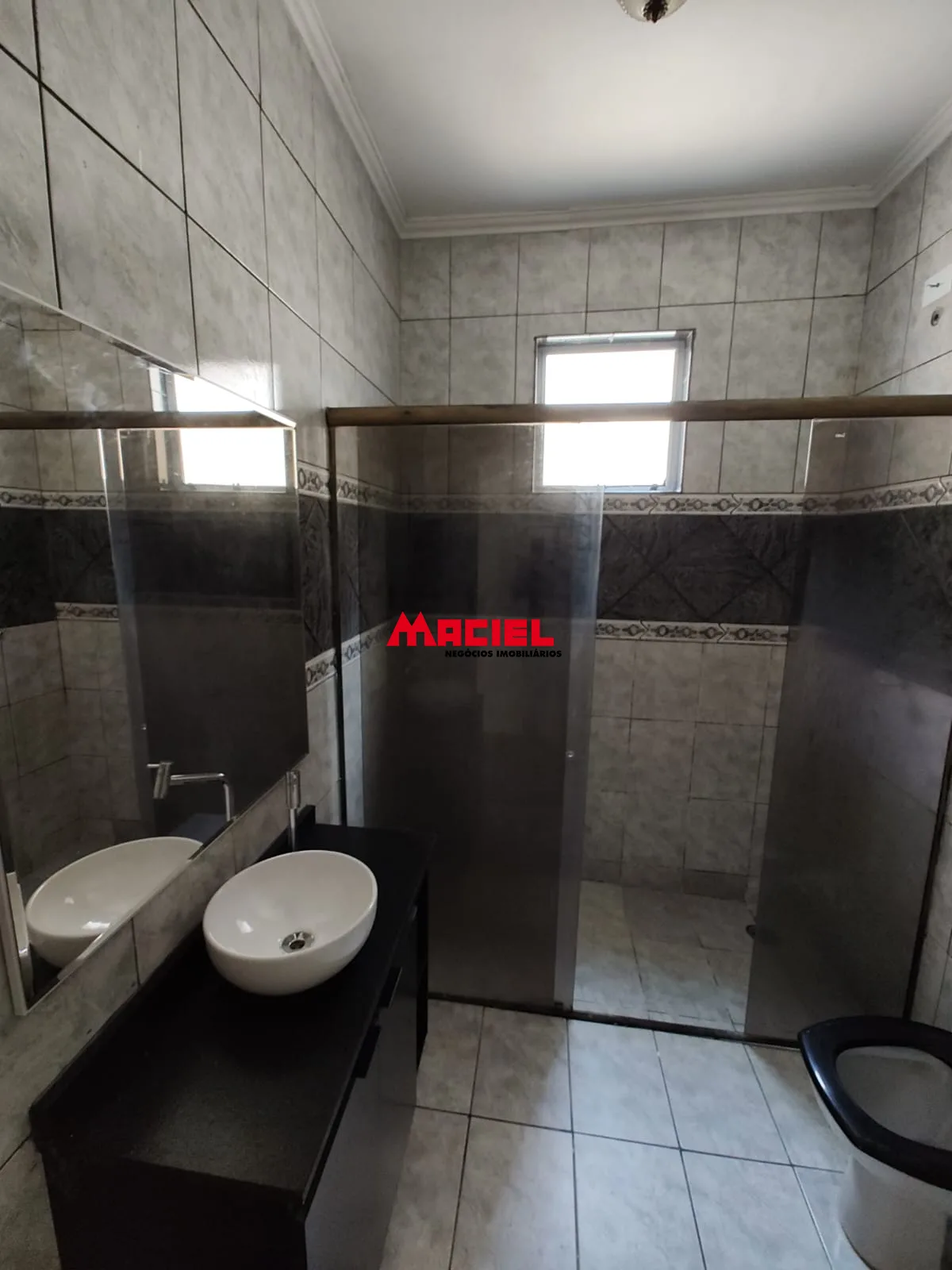 Alugar Casa / Sobrado em S&atilde;o Jos&eacute; dos Campos R$ 2.500,00 - Foto 14