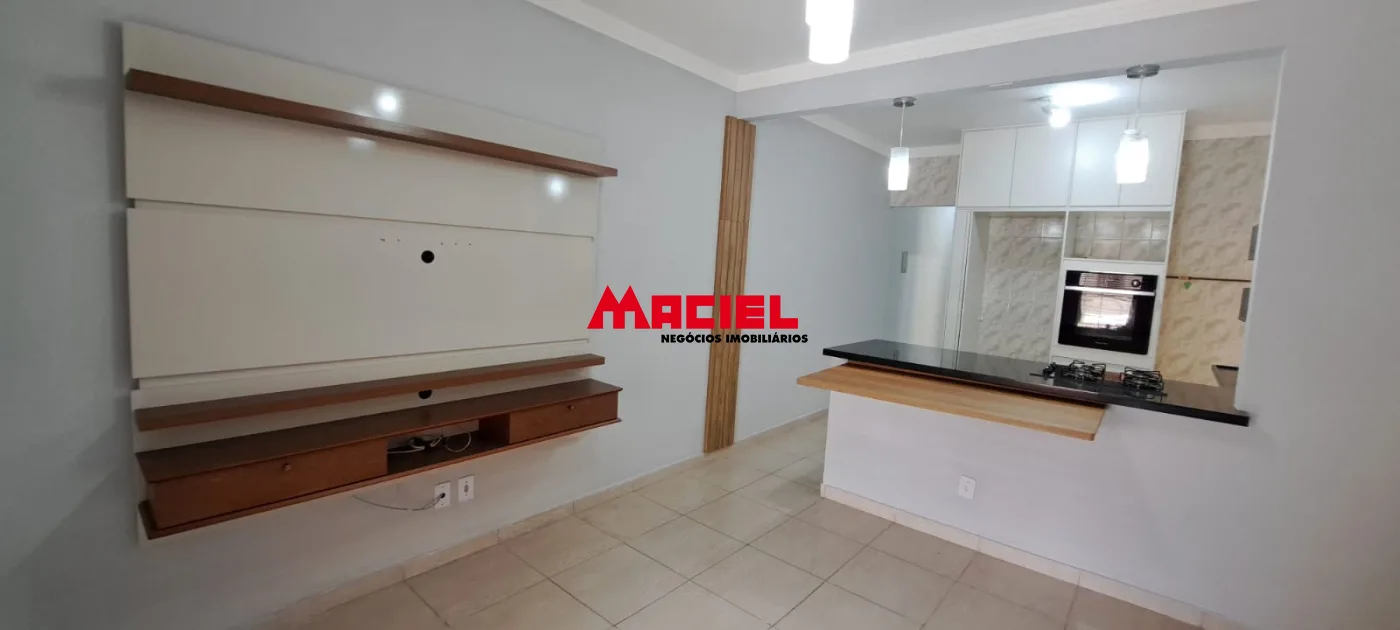 Alugar Casa / Padr&atilde;o em S&atilde;o Jos&eacute; dos Campos R$ 2.800,00 - Foto 1