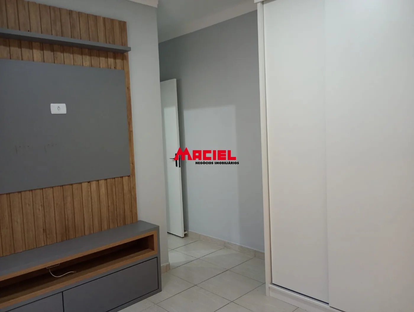 Alugar Casa / Padr&atilde;o em S&atilde;o Jos&eacute; dos Campos R$ 2.800,00 - Foto 8