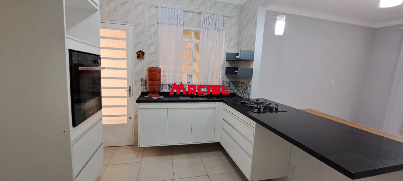 Alugar Casa / Padr&atilde;o em S&atilde;o Jos&eacute; dos Campos R$ 2.800,00 - Foto 13