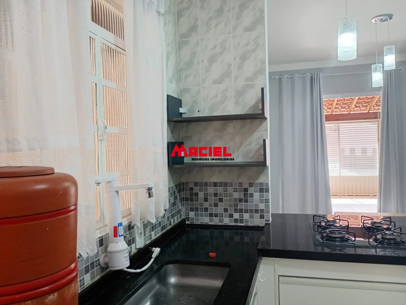 Alugar Casa / Padr&atilde;o em S&atilde;o Jos&eacute; dos Campos R$ 2.800,00 - Foto 15