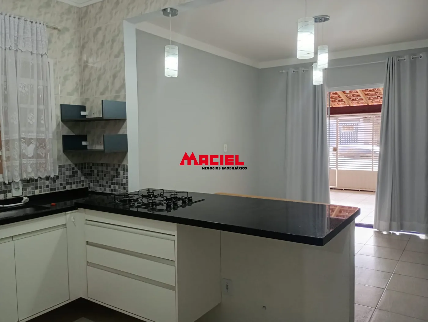 Alugar Casa / Padr&atilde;o em S&atilde;o Jos&eacute; dos Campos R$ 2.800,00 - Foto 17