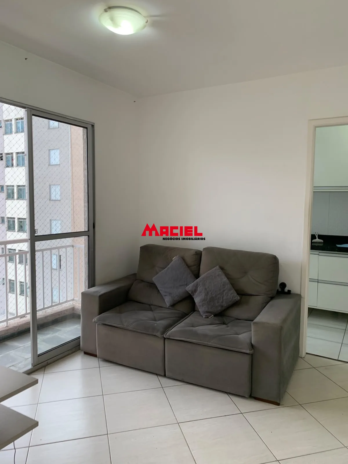 Alugar Apartamento / Padr&atilde;o em S&atilde;o Jos&eacute; dos Campos R$ 1.500,00 - Foto 1