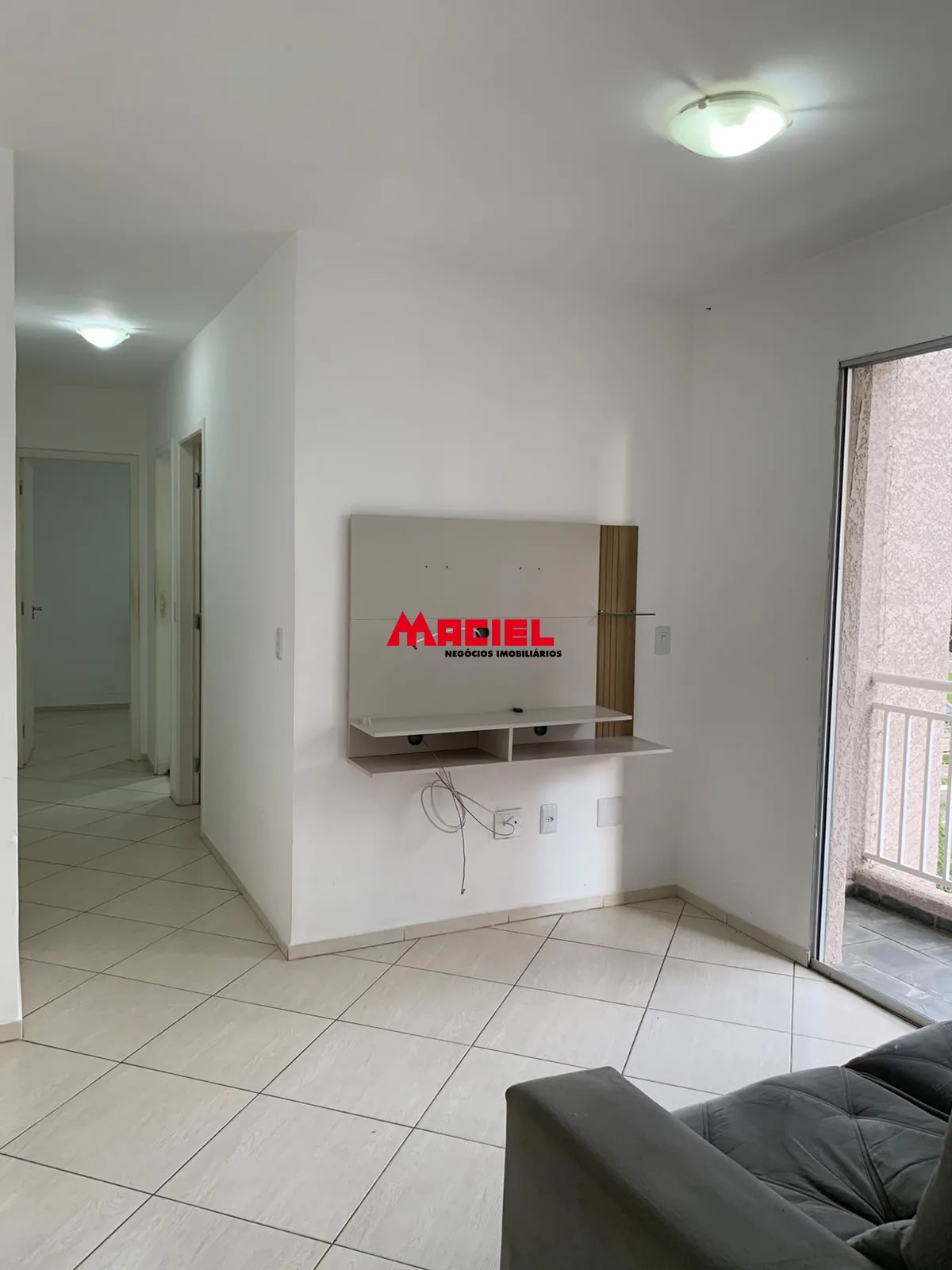 Alugar Apartamento / Padr&atilde;o em S&atilde;o Jos&eacute; dos Campos R$ 1.500,00 - Foto 3