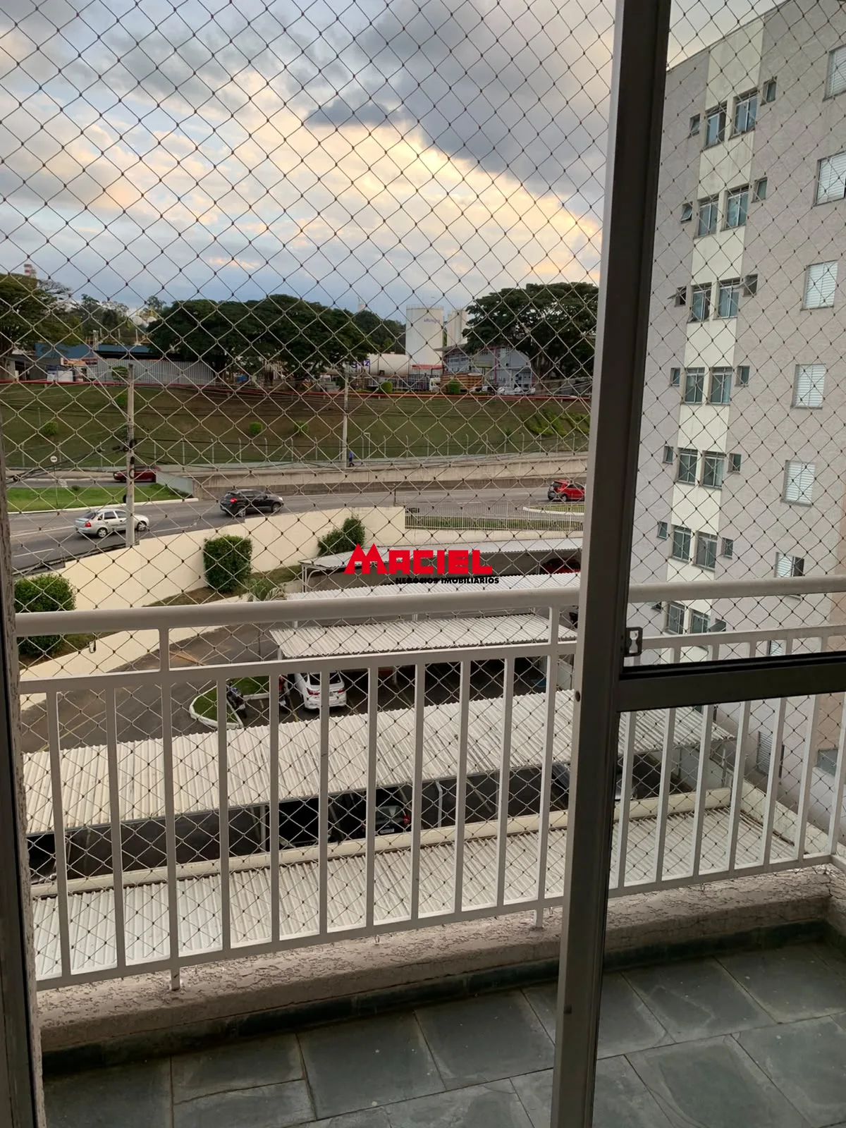 Alugar Apartamento / Padr&atilde;o em S&atilde;o Jos&eacute; dos Campos R$ 1.500,00 - Foto 7