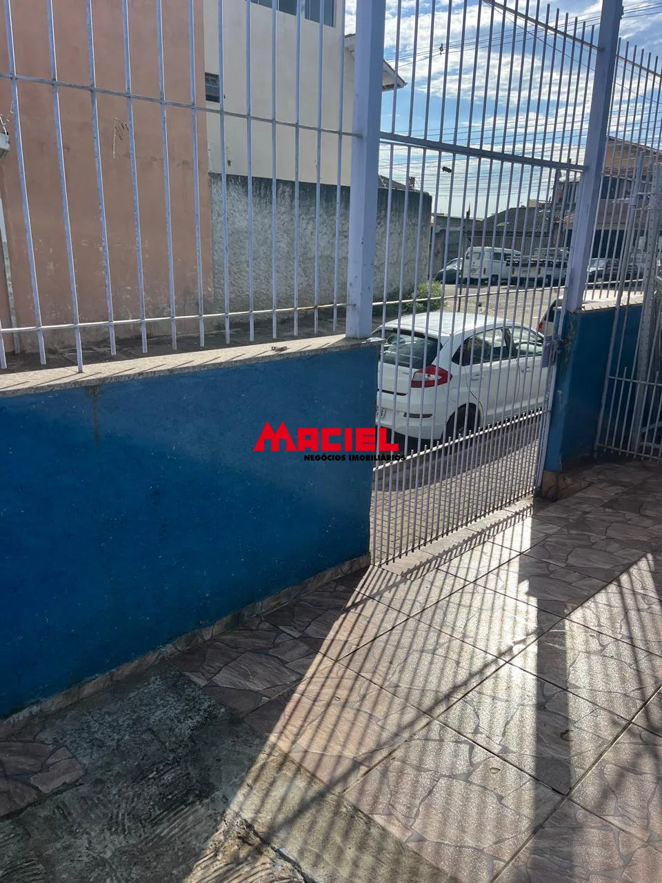 Alugar Comercial / Ponto Comercial em S&atilde;o Jos&eacute; dos Campos R$ 2.170,00 - Foto 3