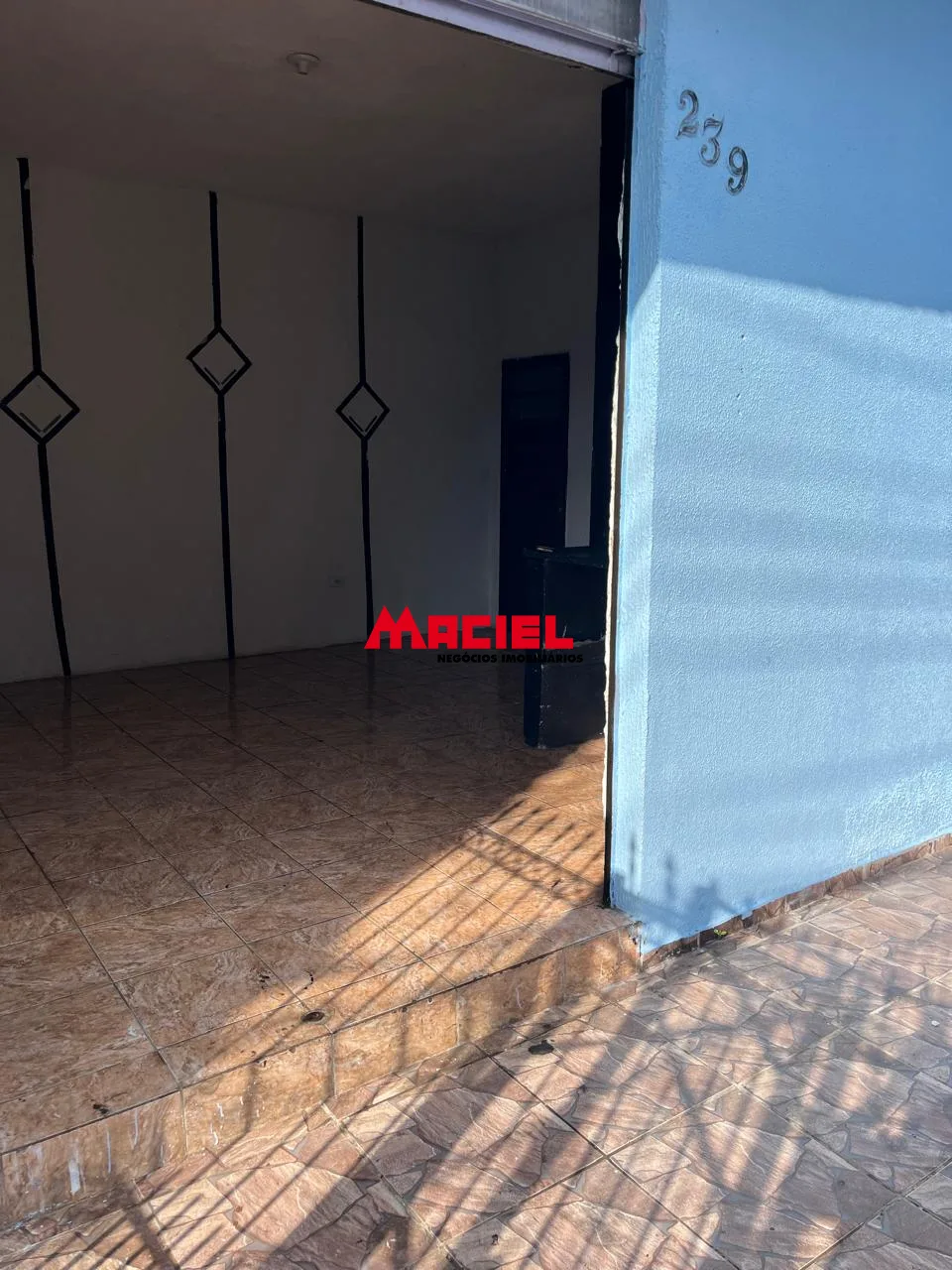 Alugar Comercial / Ponto Comercial em S&atilde;o Jos&eacute; dos Campos R$ 2.170,00 - Foto 13