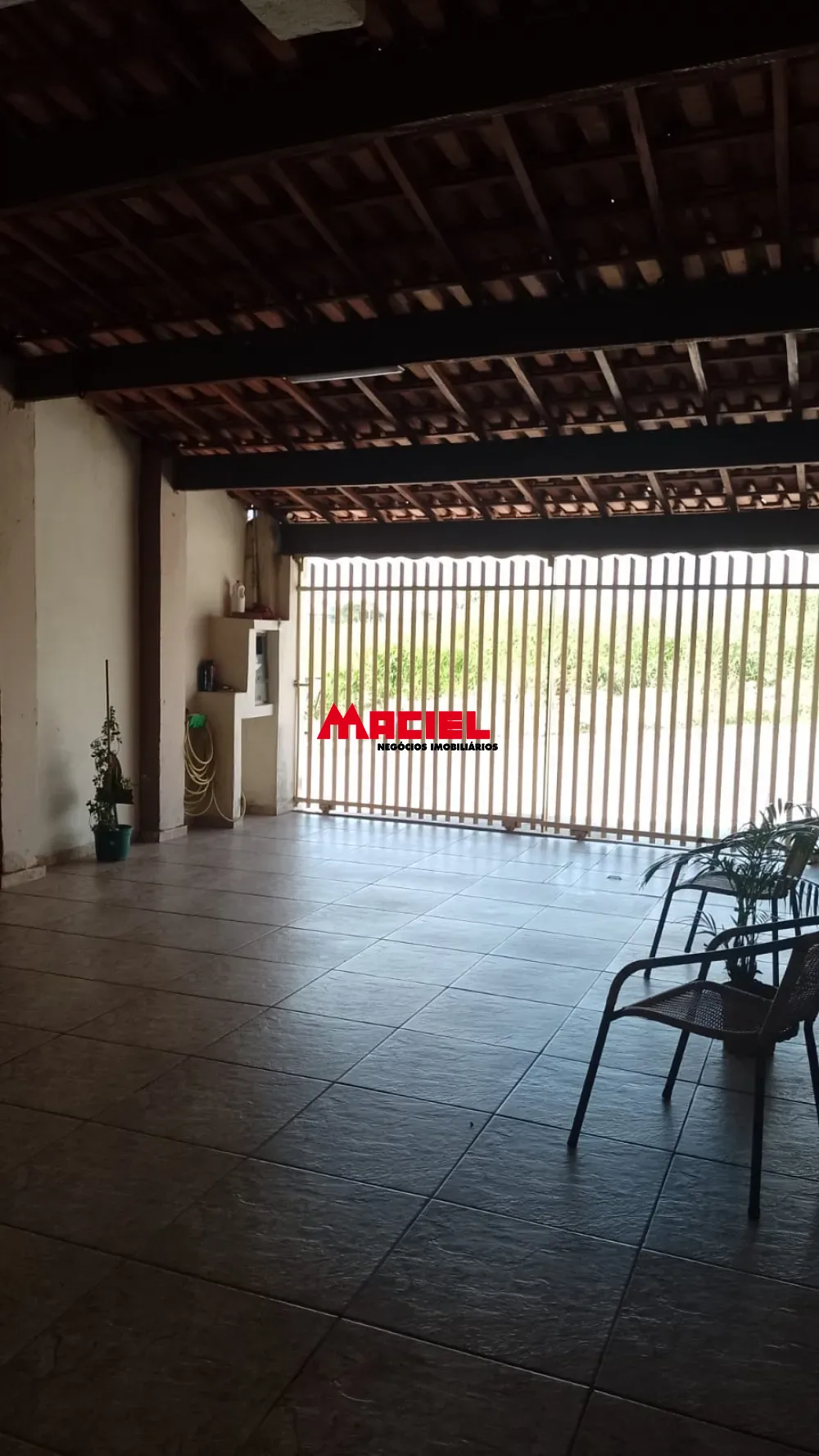Alugar Casa / Padr&atilde;o em S&atilde;o Jos&eacute; dos Campos R$ 1.800,00 - Foto 2