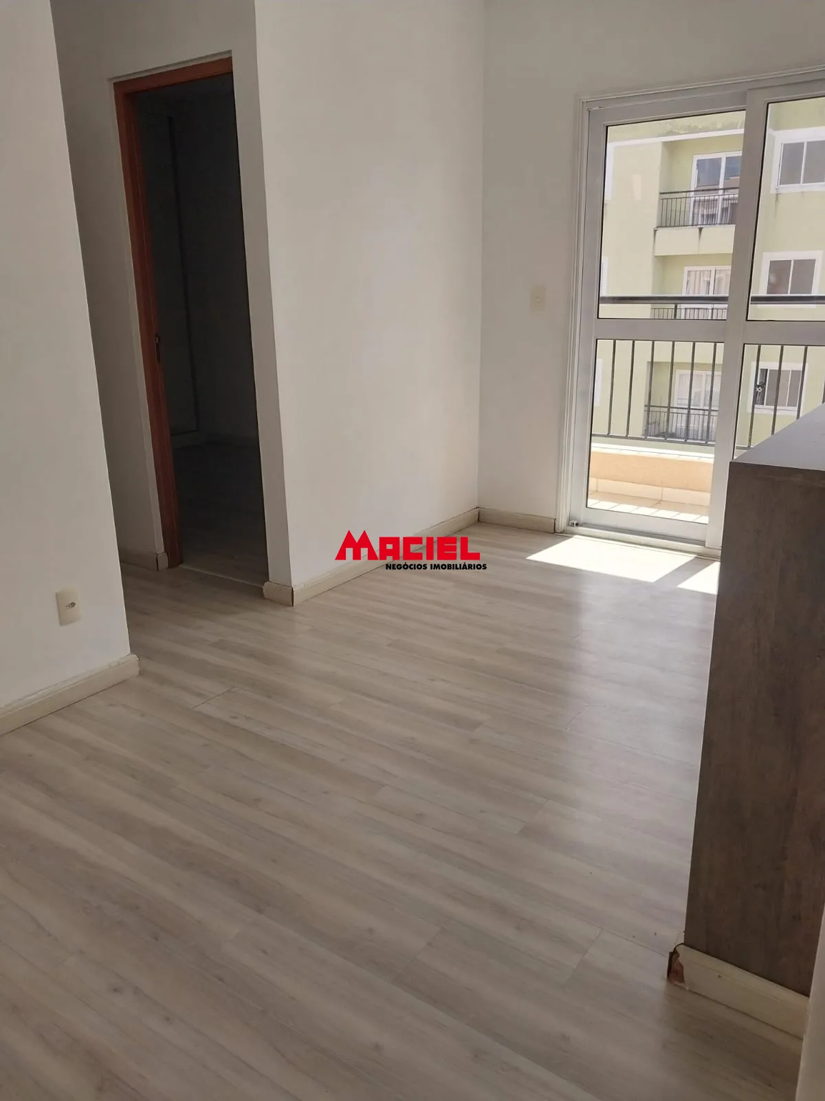 Alugar Apartamento / Padr&atilde;o em S&atilde;o Jos&eacute; dos Campos R$ 1.300,00 - Foto 1