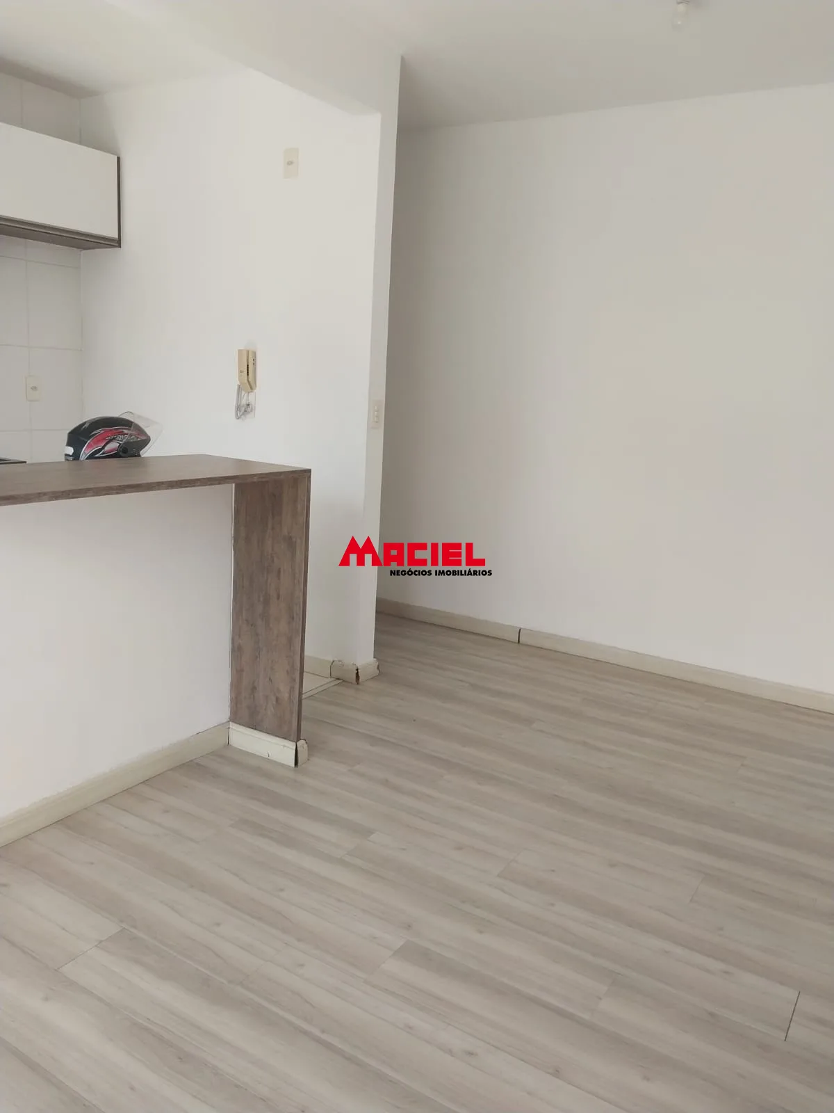 Alugar Apartamento / Padr&atilde;o em S&atilde;o Jos&eacute; dos Campos R$ 1.300,00 - Foto 10