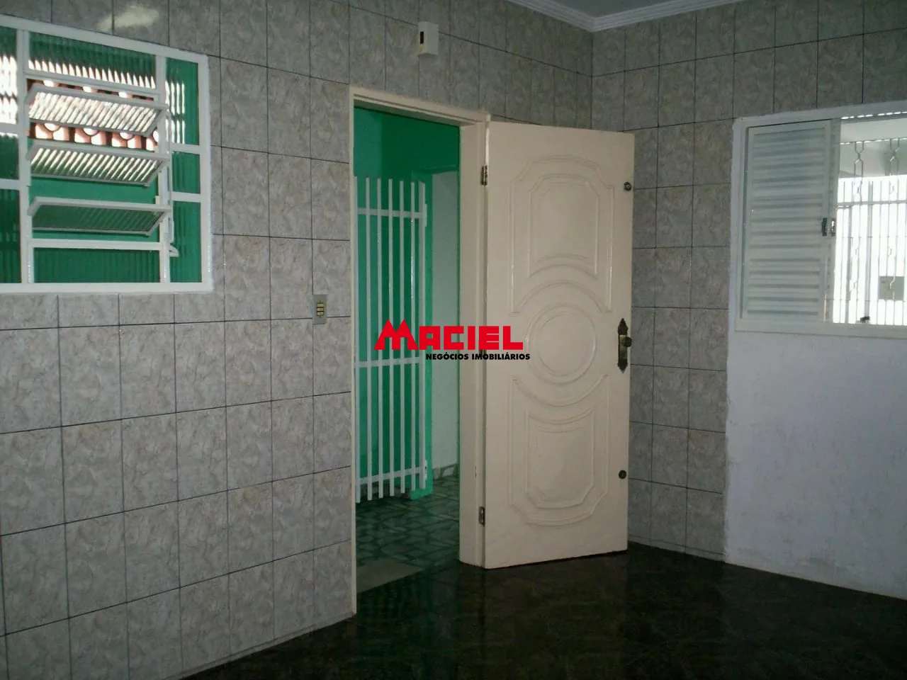 Alugar Casa / Sobrado em S&atilde;o Jos&eacute; dos Campos R$ 2.000,00 - Foto 14