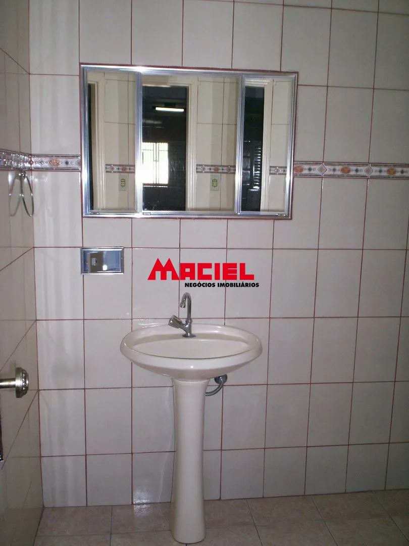 Alugar Casa / Sobrado em S&atilde;o Jos&eacute; dos Campos R$ 2.000,00 - Foto 17