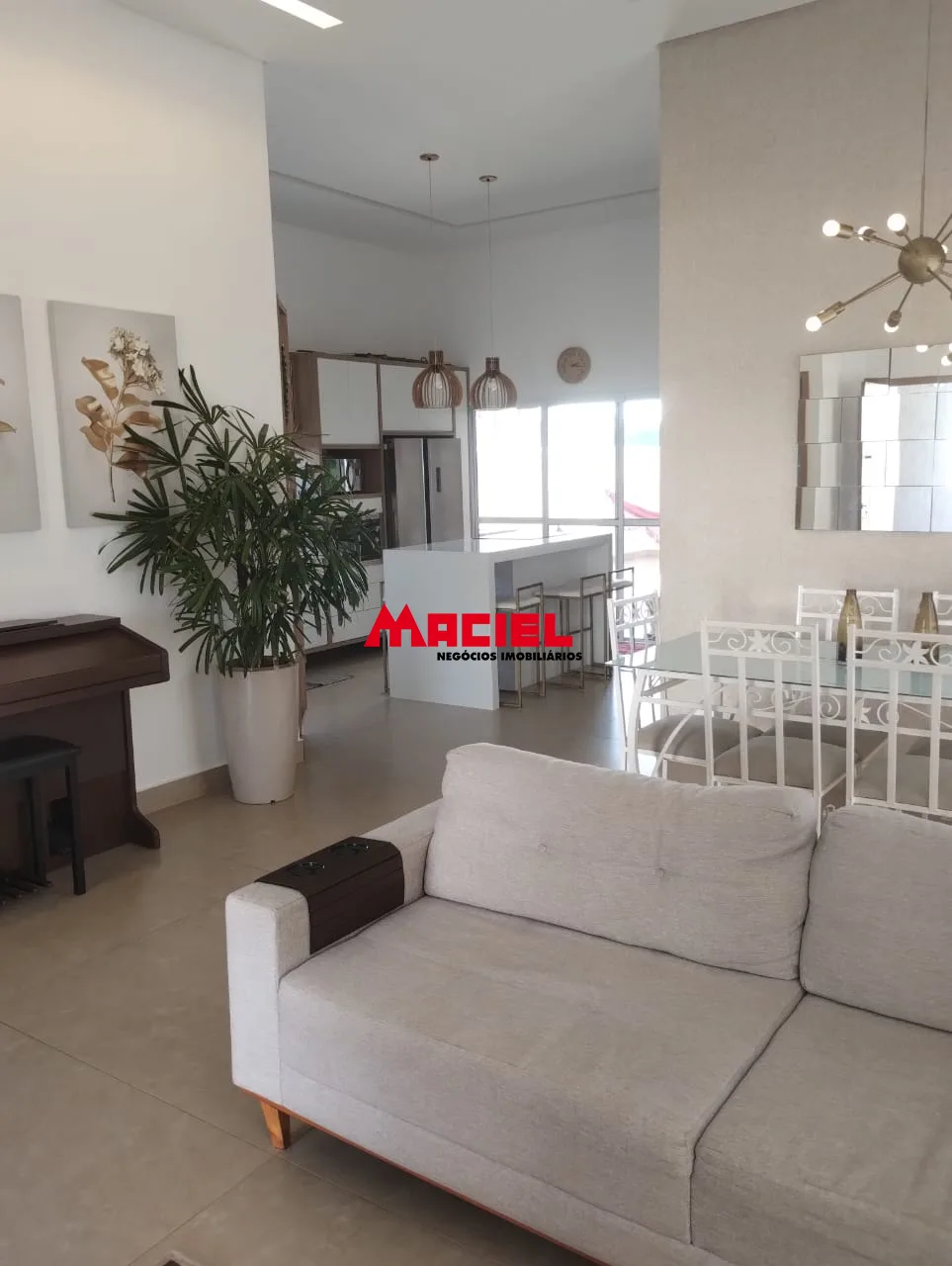 Comprar Casa / Condom&iacute;nio em Ca&ccedil;apava R$ 1.080.000,00 - Foto 1