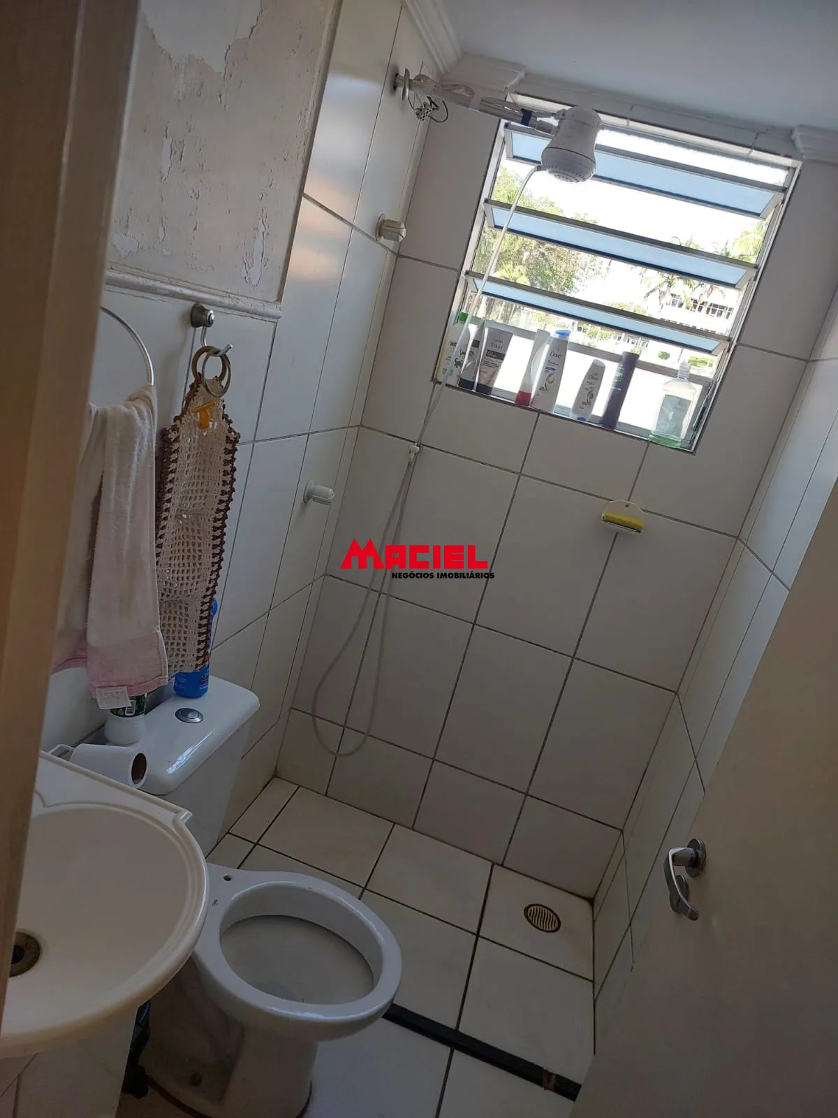 Alugar Apartamento / Padr&atilde;o em S&atilde;o Jos&eacute; dos Campos R$ 1.700,00 - Foto 7
