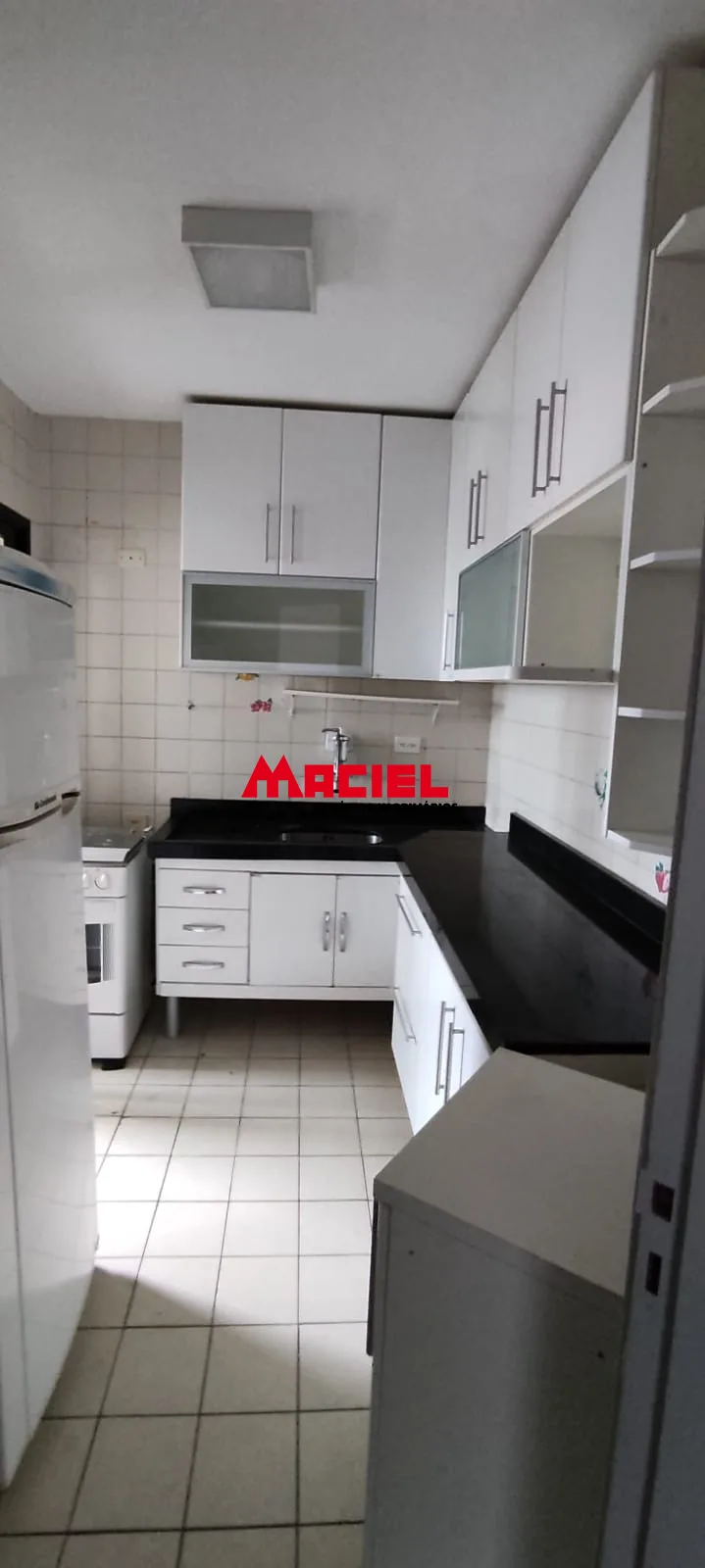 Alugar Apartamento / Padr&atilde;o em S&atilde;o Jos&eacute; dos Campos R$ 2.300,00 - Foto 10