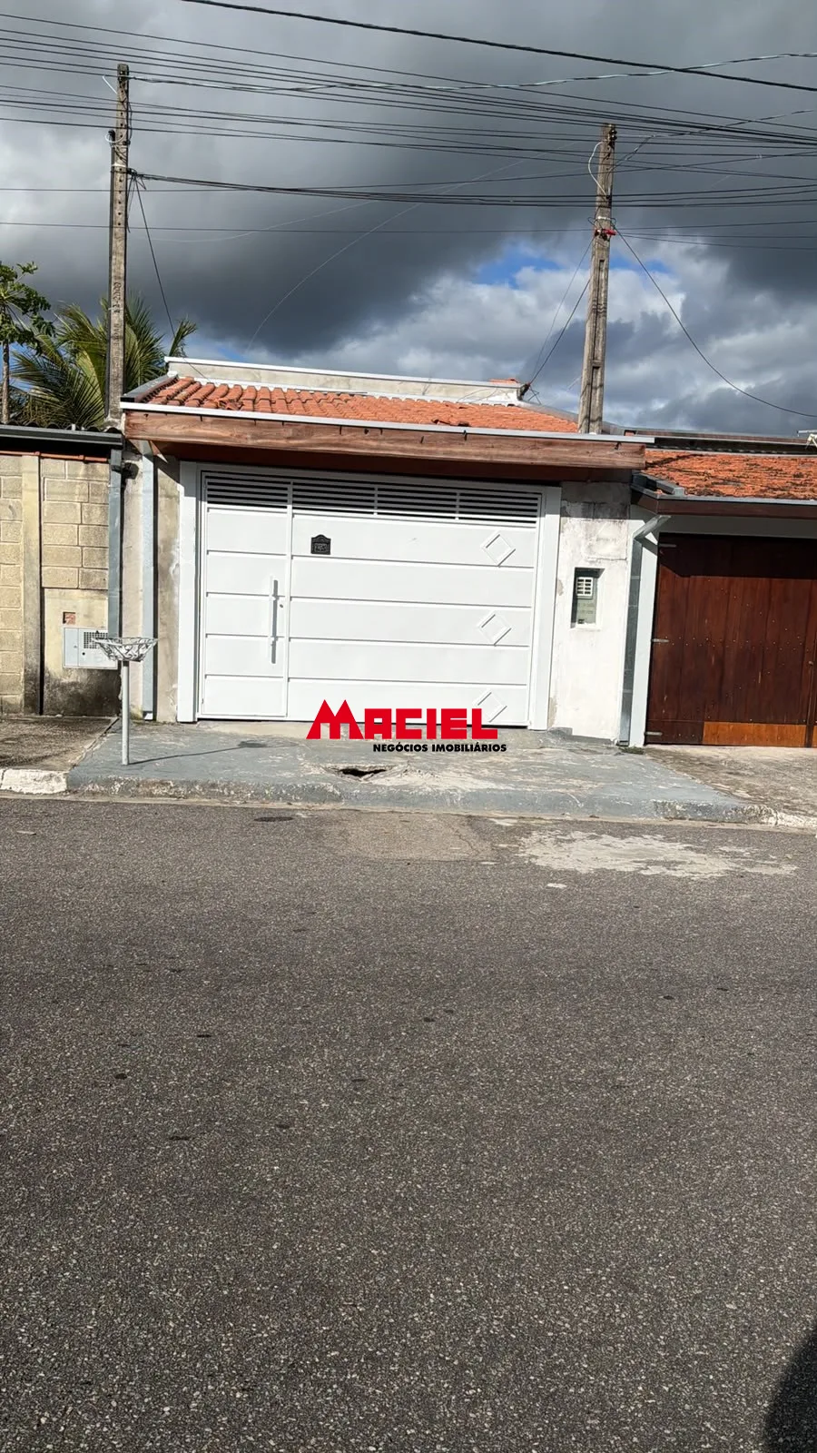 Comprar Casa / Padr&atilde;o em S&atilde;o Jos&eacute; dos Campos R$ 310.000,00 - Foto 1