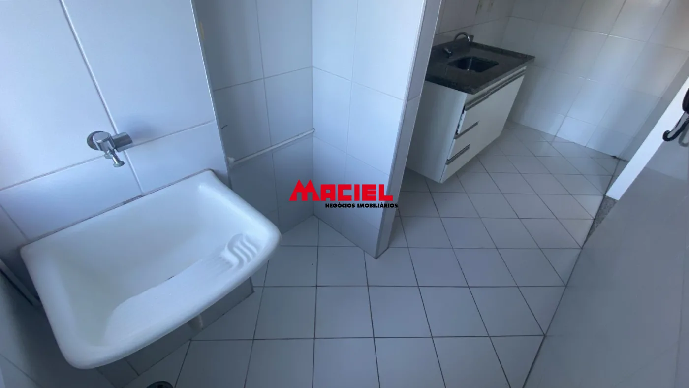 Alugar Apartamento / Padr&atilde;o em S&atilde;o Jos&eacute; dos Campos R$ 3.000,00 - Foto 4
