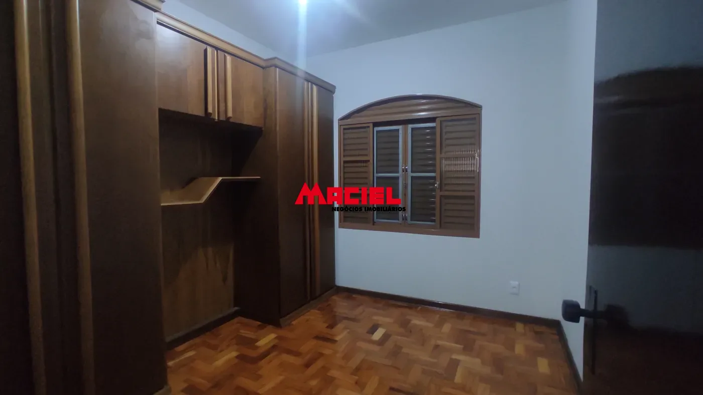 Alugar Casa / Padr&atilde;o em S&atilde;o Jos&eacute; dos Campos R$ 3.500,00 - Foto 9