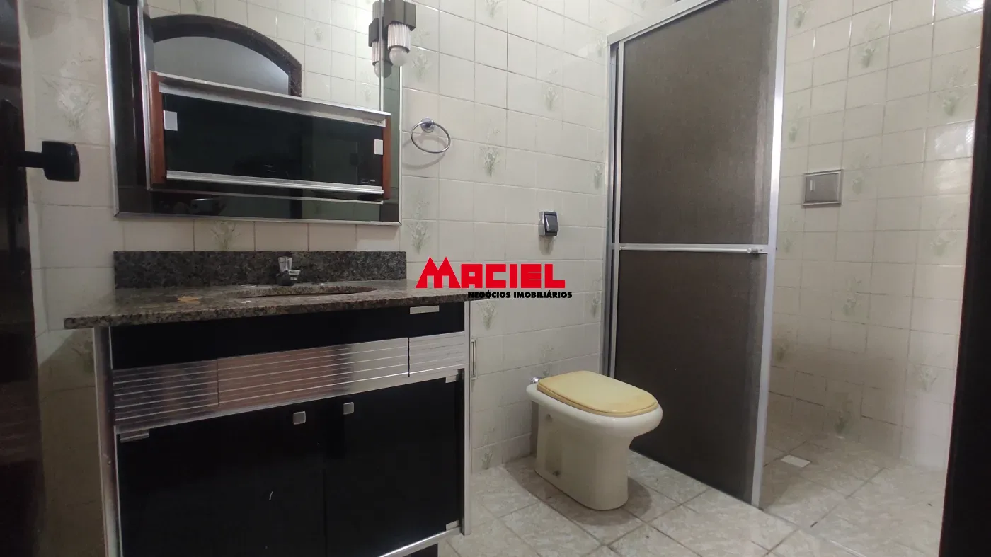 Alugar Casa / Padr&atilde;o em S&atilde;o Jos&eacute; dos Campos R$ 3.500,00 - Foto 12